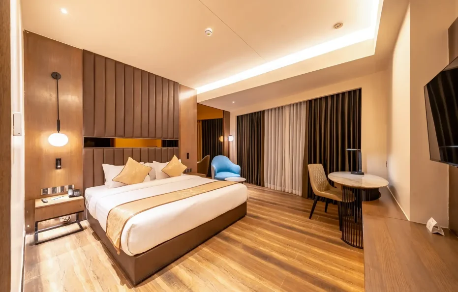 Junior Suite (Sea/Hill View)