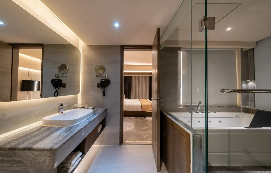 Junior Suite (Sea/Hill View)