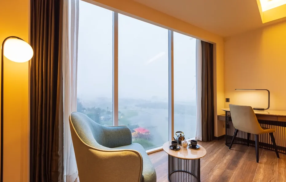 Junior Suite (Sea/Hill View)