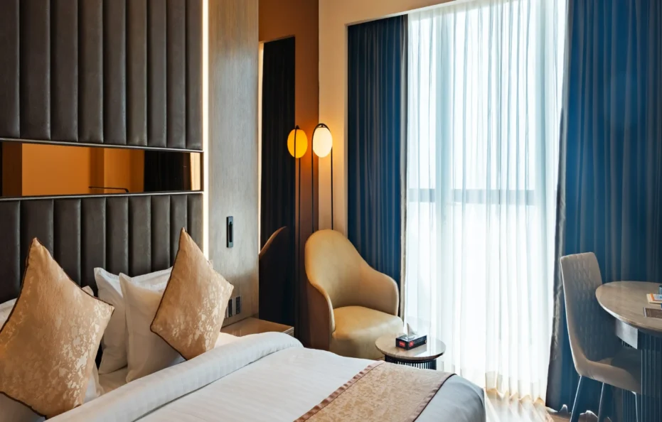 Premium King Sea View w/ Balcony