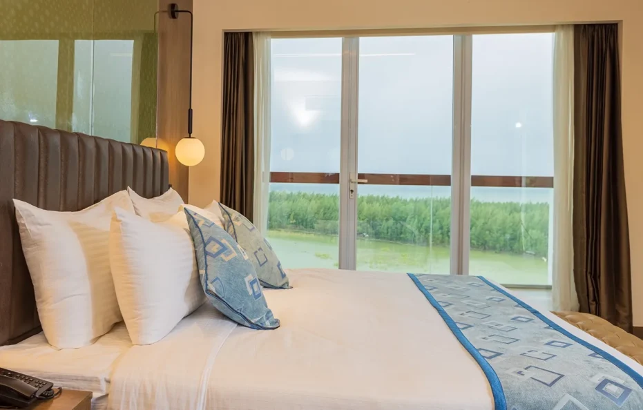 Executive Suite Hill View