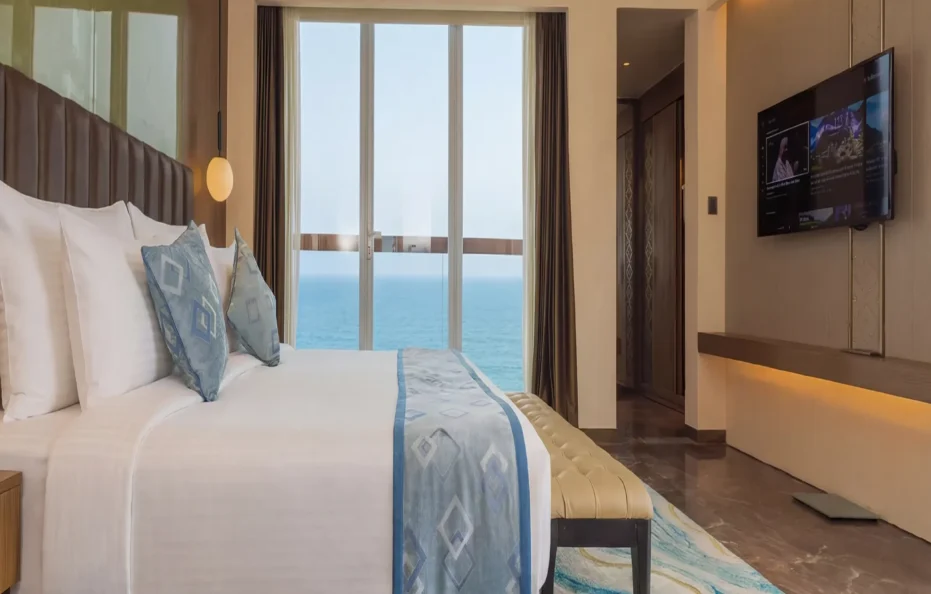Executive Suite Hill View