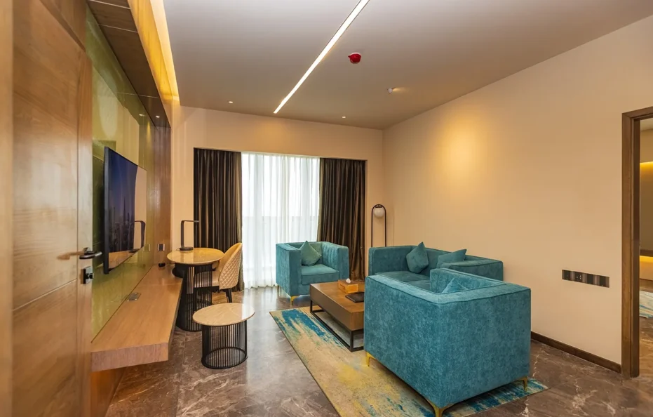 Executive Suite Hill View