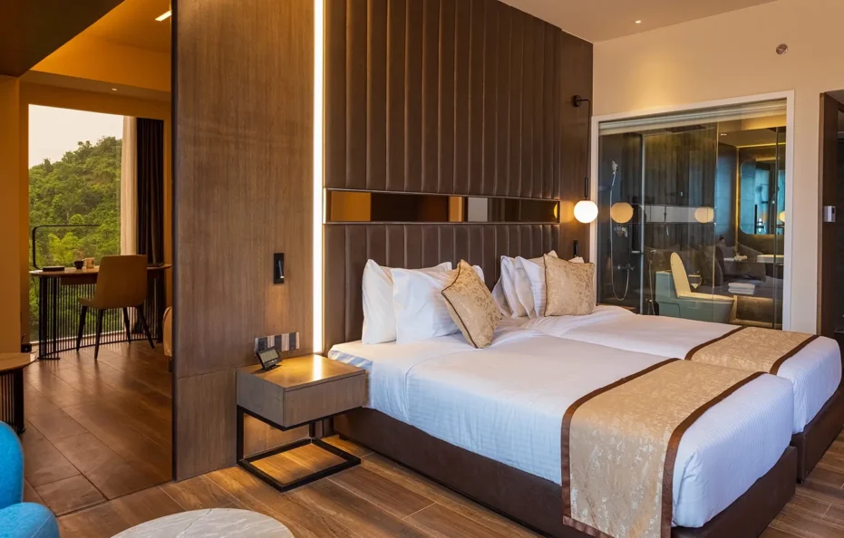 Premium Twin Sea View w/o Balcony