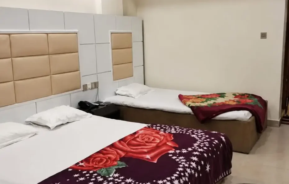 Deluxe Triple AC