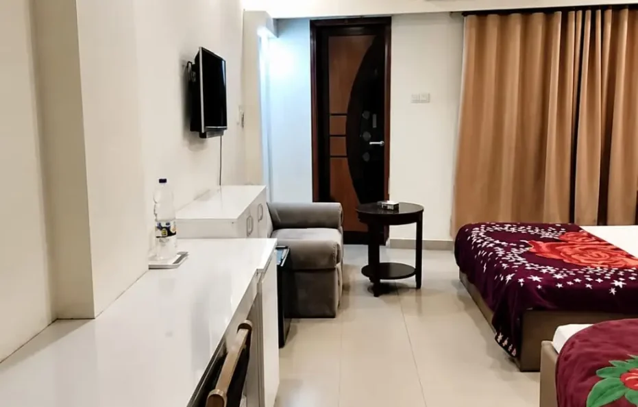 Deluxe Triple AC