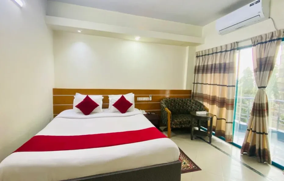 Deluxe Couple Bed